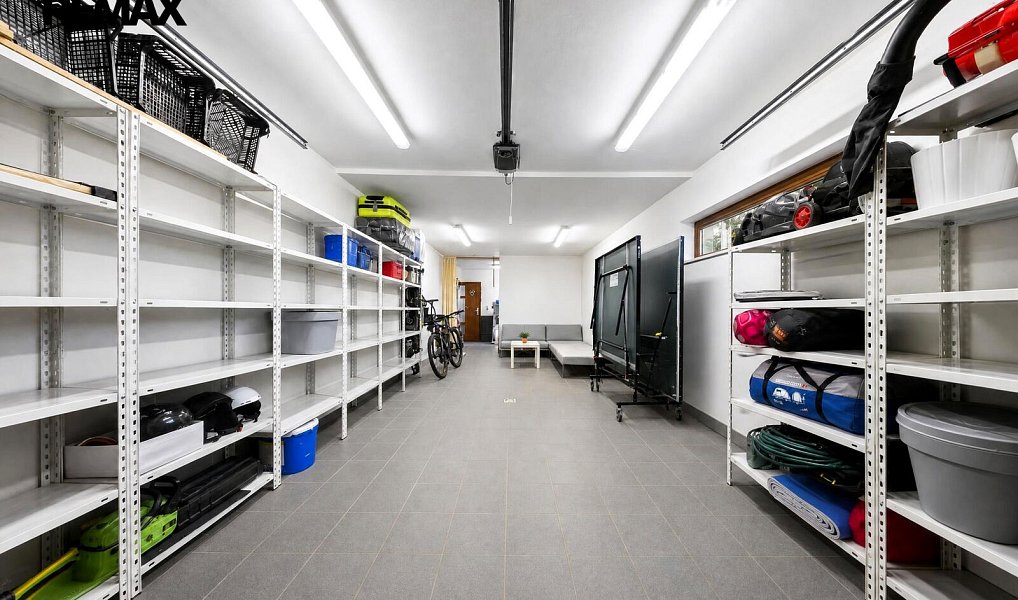 Prodej domu 252 m² s pozemkem 1 767 m², Holasovice – náhled fotky 24