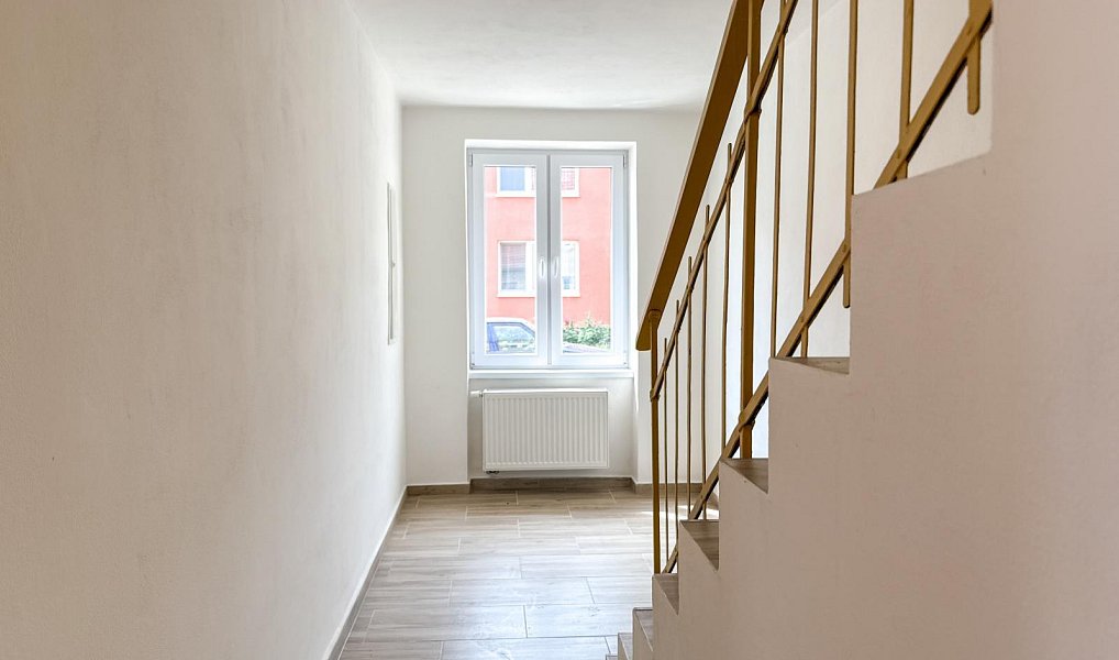 Prodej domu 182 m² s pozemkem 284 m², Seloutky – náhled fotky 15