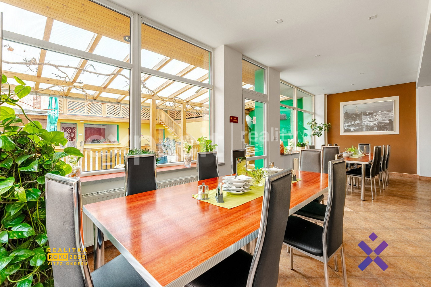 Prodej restaurace 1 000 m² – fotografie 3