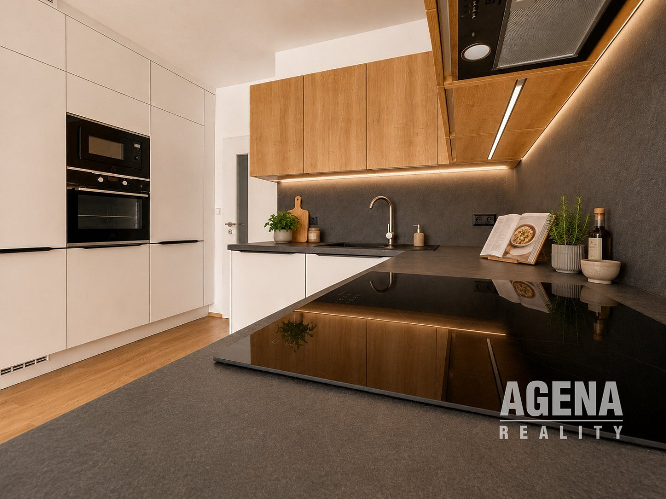Prodej bytu 2+kk 58 m² — photo 2