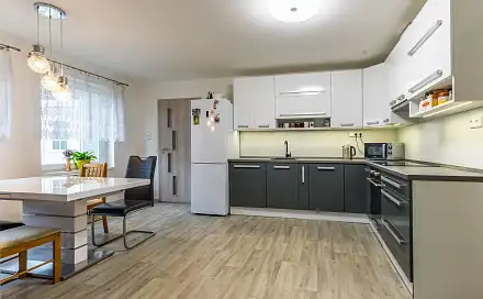 Prodej domu 156 m² s pozemkem 997 m², 28. října, Kladno - Švermov