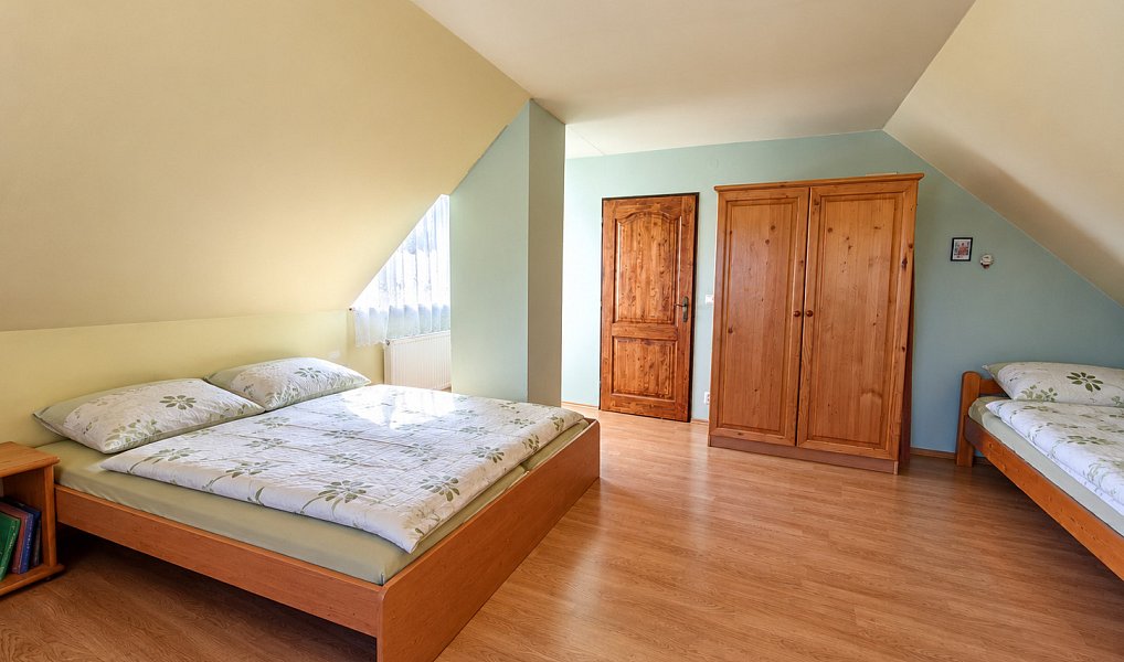 Prodej domu 235 m² s pozemkem 496 m², Toužim – náhled fotky 14