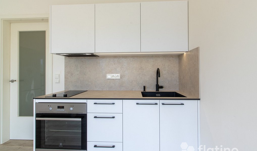 Prodej bytu 1+kk 26 m², Praha – náhled fotky 9