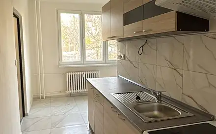 Pronájem bytu 3+1 72 m², Děčín - Děčín VI-Letná