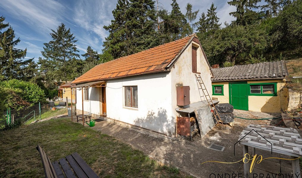 Prodej stavebního pozemku 1 601 m², Statenice – náhled fotky 9