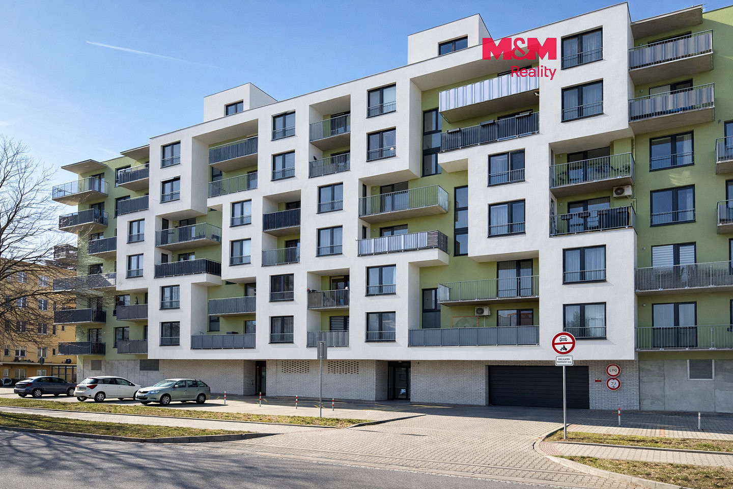 Pronájem bytu 3+kk 77 m²
