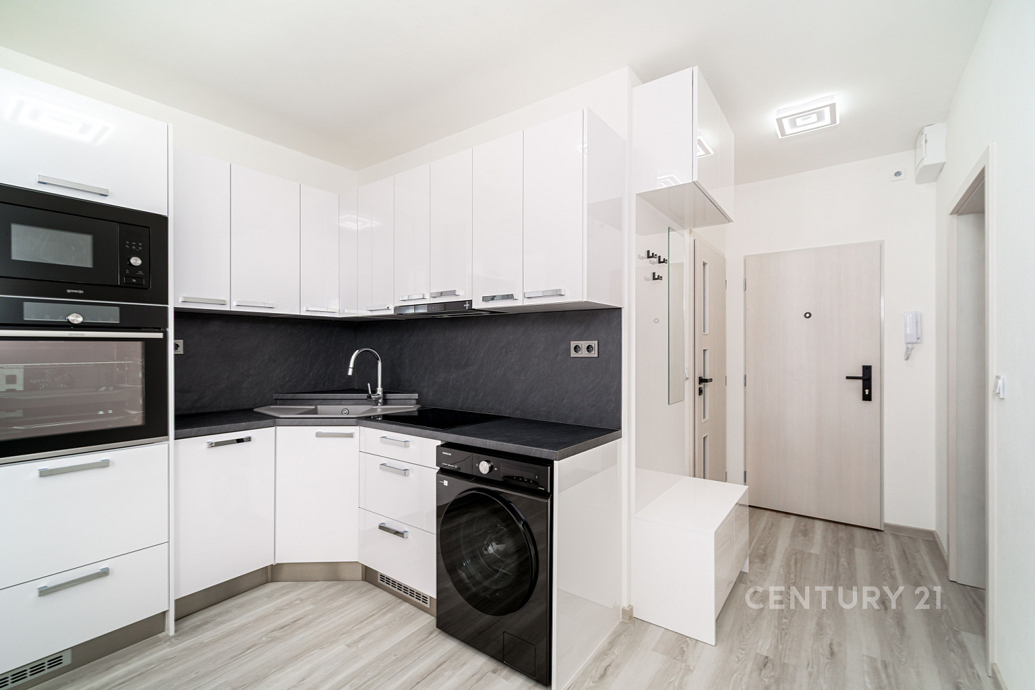 Pronájem bytu 1+1 33 m²