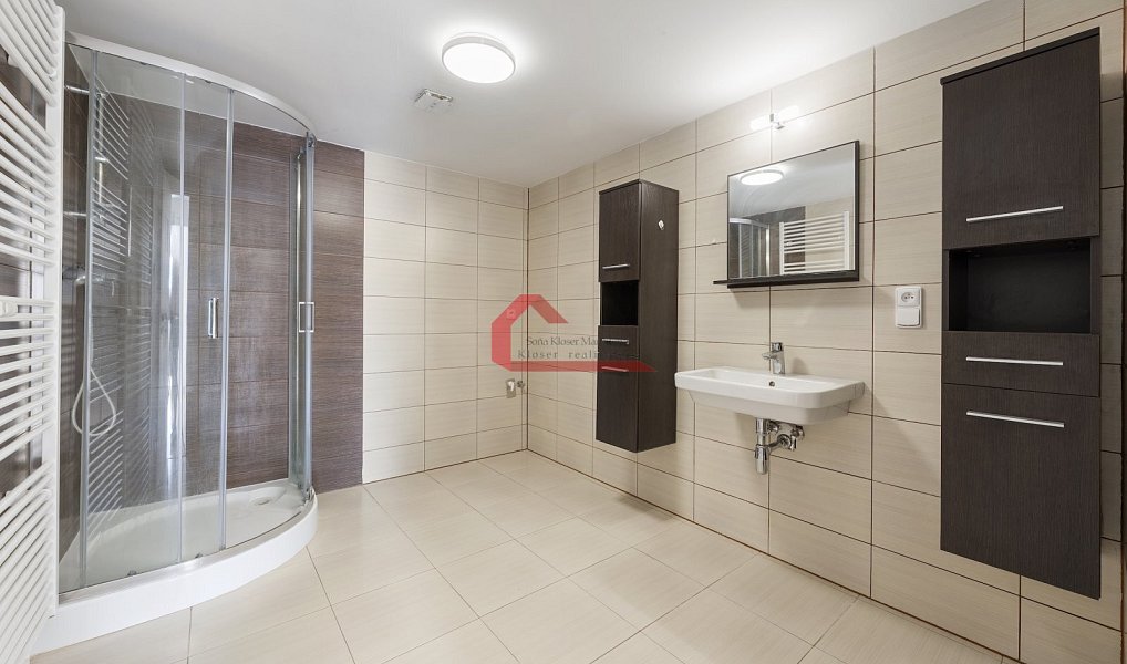 Prodej domu 299 m² s pozemkem 1 352 m², Zaječí – náhled fotky 12