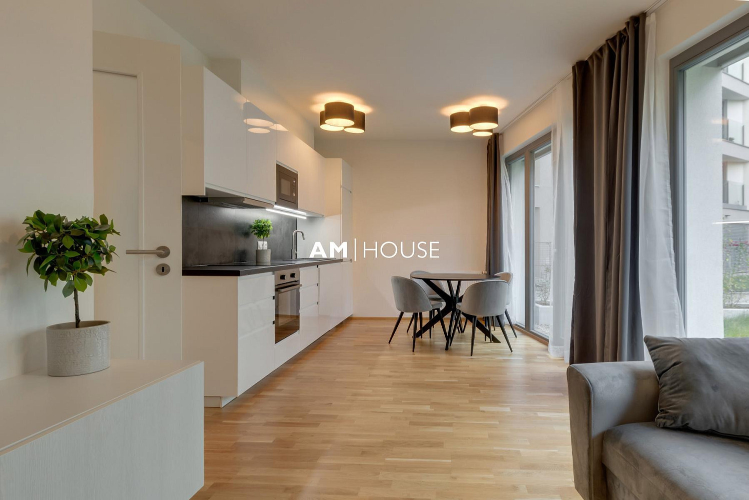 Pronájem bytu 2+kk 55 m² – fotografie 2