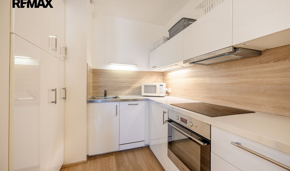 Prodej bytu 2+kk 42 m², Praha – náhled fotky 3