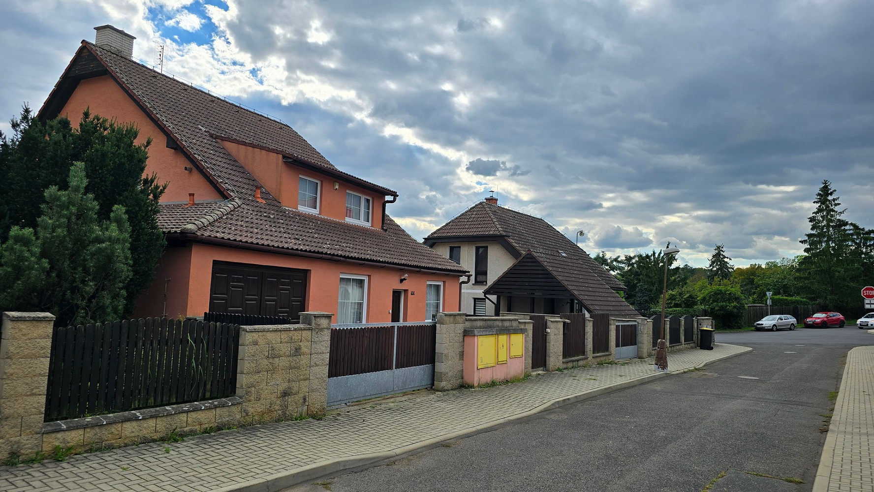 Prodej domu 400 m² s pozemkem 700 m² – fotografie 2