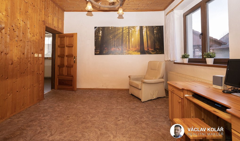 Prodej domu 196 m² s pozemkem 805 m², Stěžery – náhled fotky 24