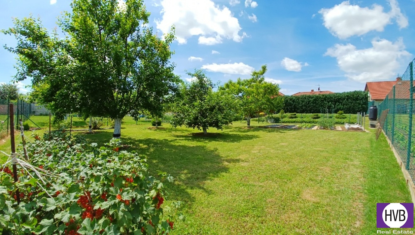 Prodej domu 131 m² s pozemkem 1 061 m² – pohled 6