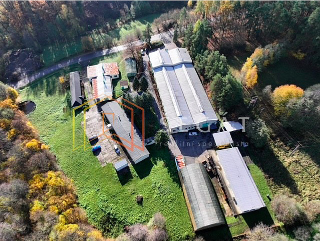 Pronájem komerčních prostorů (případně pouze část) se širokospektrálním využitím Pozlovice – pohled 3