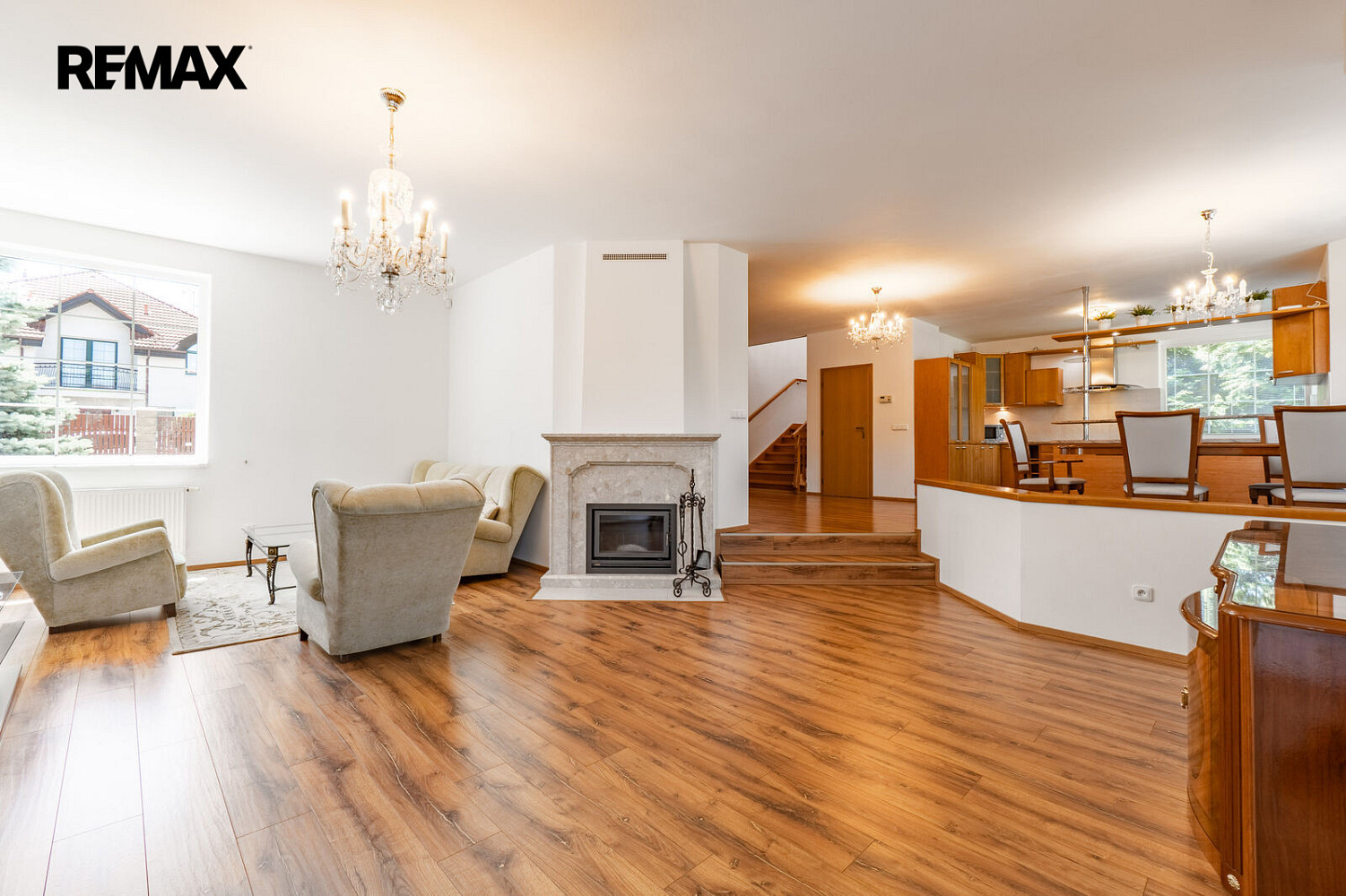 Pronájem domu 280 m² s pozemkem 764 m² – pohled 3