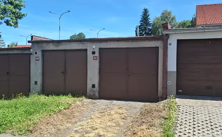 Prodej zděné garáže 19 m² s elektřinou – Hlinsko, ul. Poličská, Poličská, Hlinsko, okres Chrudim