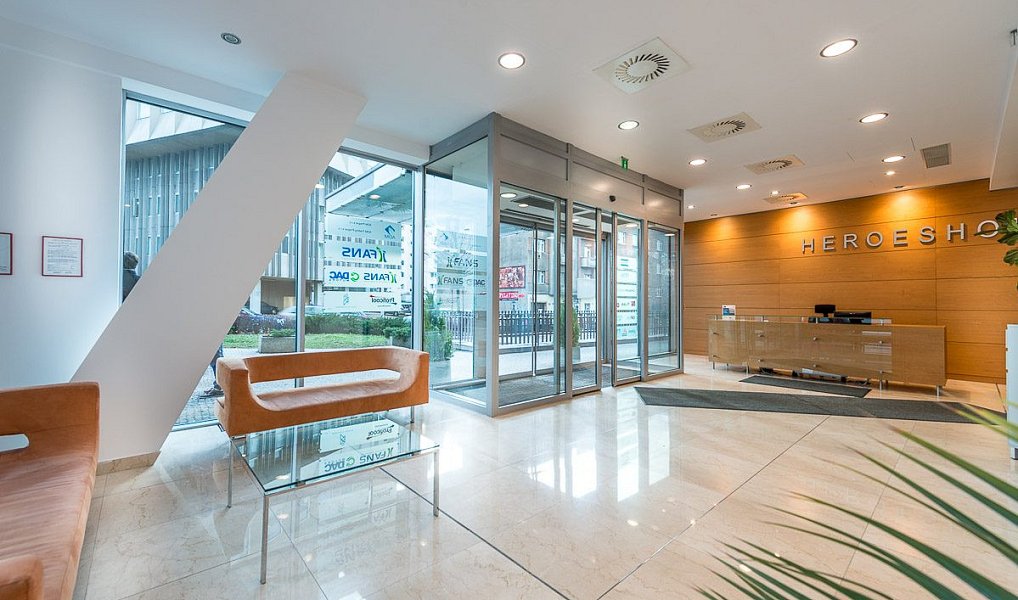 Pronájem kanceláře 968 m², Praha – náhled fotky 2