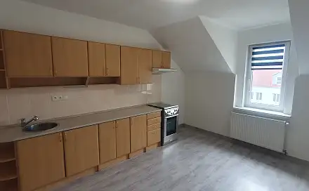 Pronájem bytu 2+1 74 m², Kamenný Pahorek, Košťany, okres Teplice