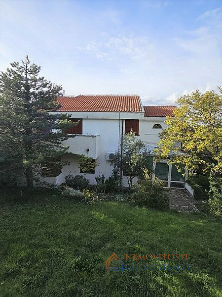 Prodej domu 320 m² s pozemkem 400 m² – pohled 5
