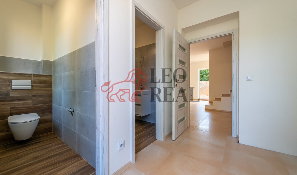 Prodej domu 150 m² s pozemkem 398 m², Hostivice – náhled fotky 12