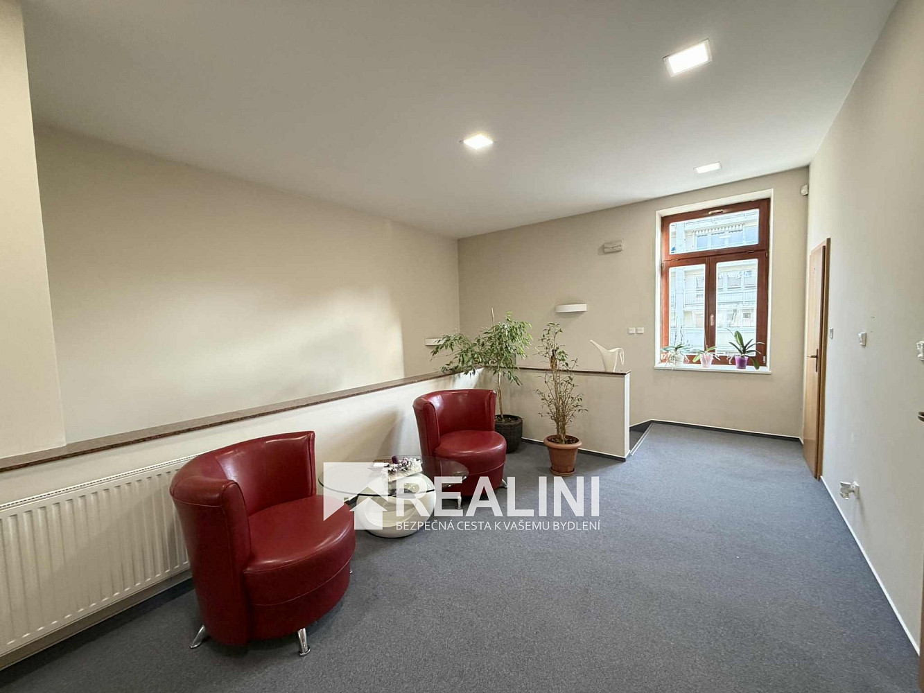 Pronájem kanceláře o výměře 18,15 m² v centru Karviná - Fryštát – pohled 2