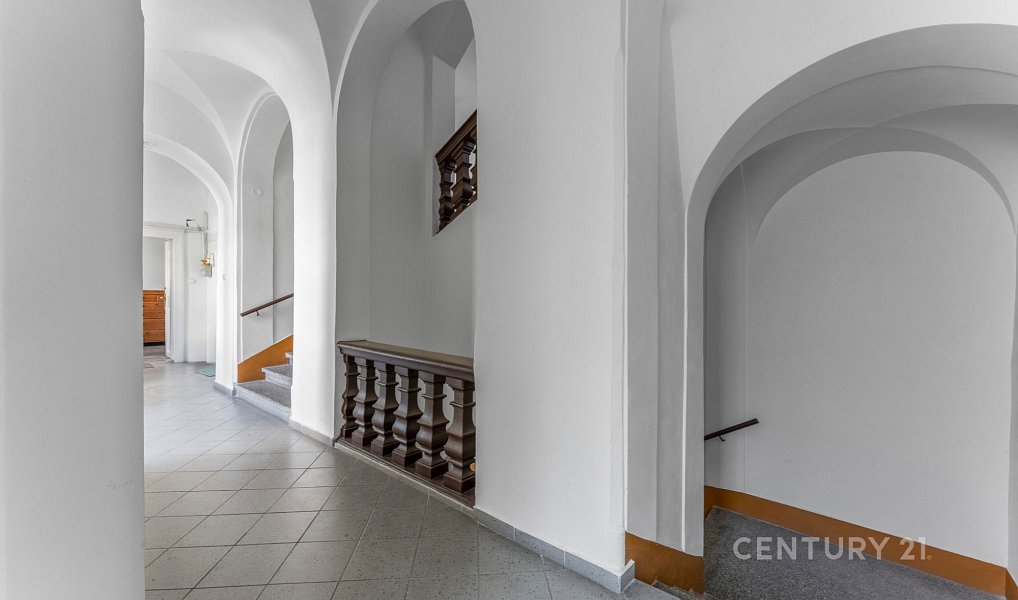 Prodej bytu 5+1 176 m², Praha – náhled fotky 2
