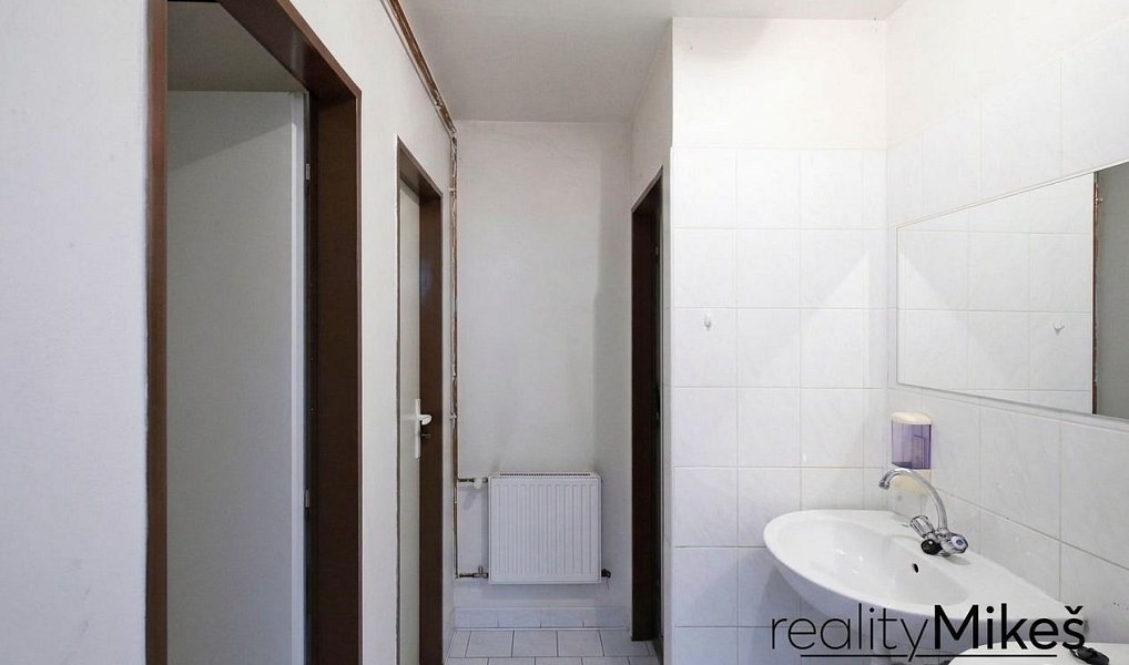 Pronájem kanceláře 173 m², Liberec – náhled fotky 9