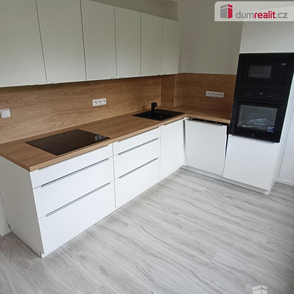 Pronájem bytu 2+1 56 m² – fotografie 2