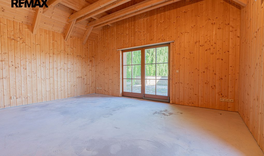 Prodej domu 708 m² s pozemkem 1 910 m², Králův Dvůr – náhled fotky 12