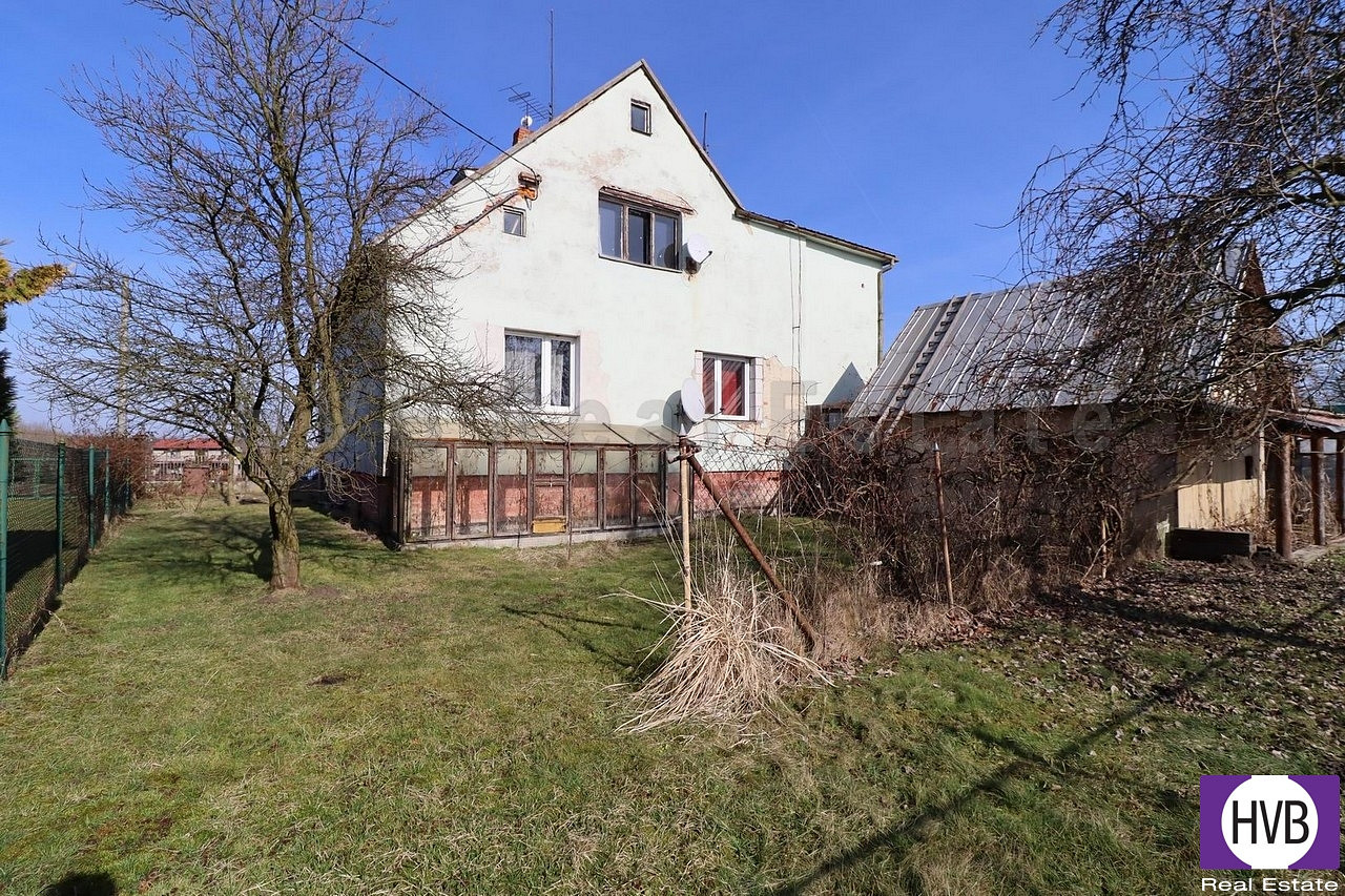 Prodej domu 220 m² s pozemkem 1 193 m²