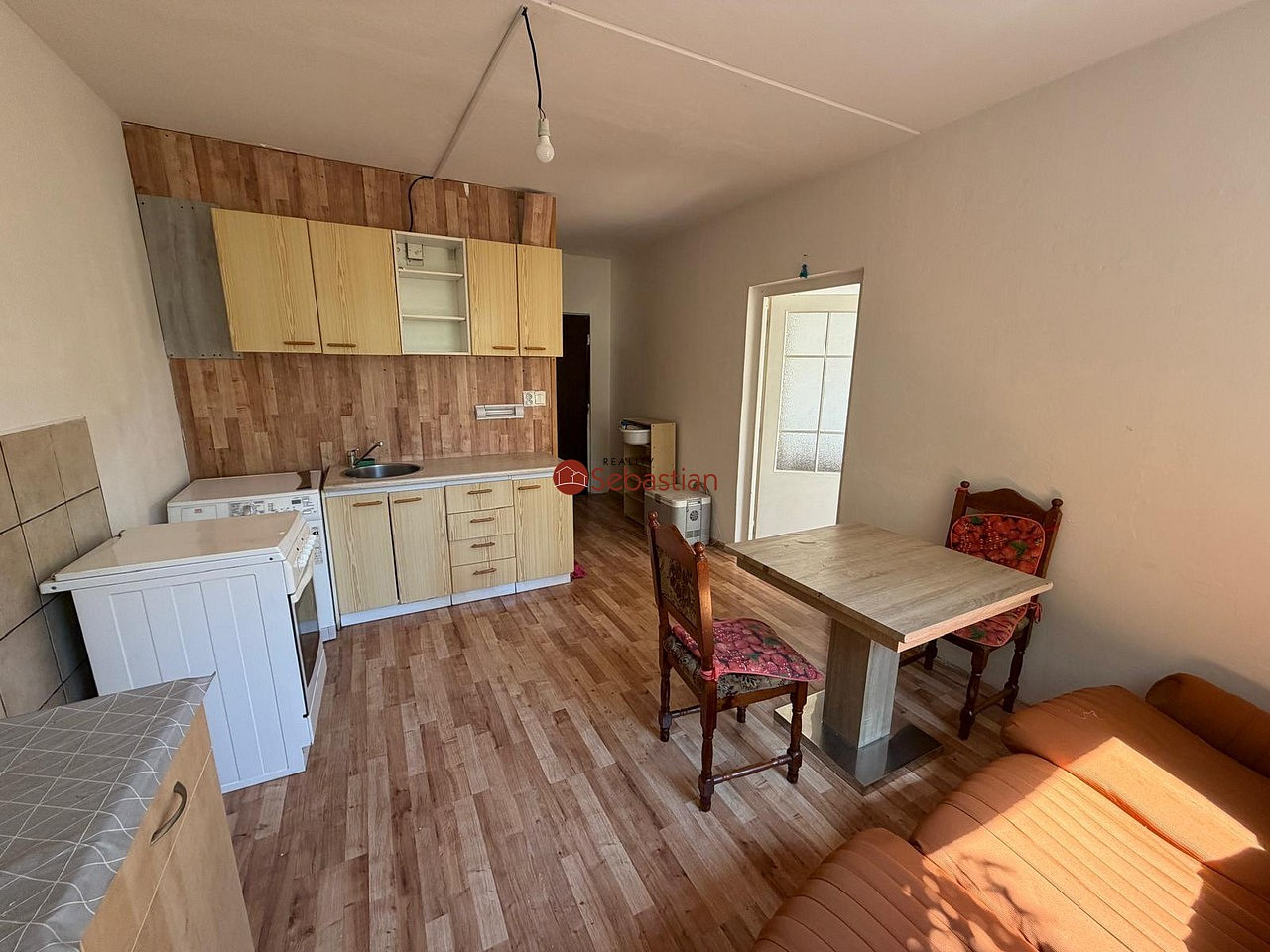Pronájem bytu 1+1 35 m² – fotografie 3