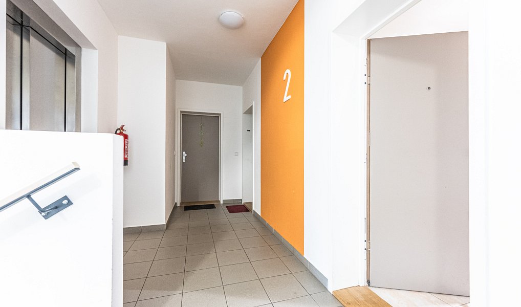 Pronájem bytu 2+kk 37 m², Praha – náhled fotky 13