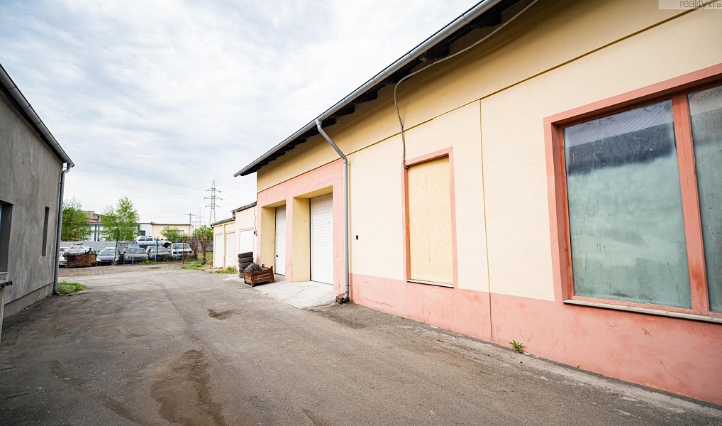 Prodej skladovacích prostor 1 652 m², Horní Jiřetín – náhled fotky 8