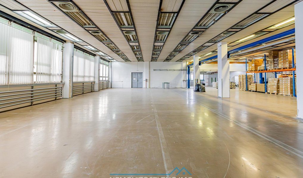 Pronájem výrobních prostor 450 m², Znojmo – náhled fotky 6