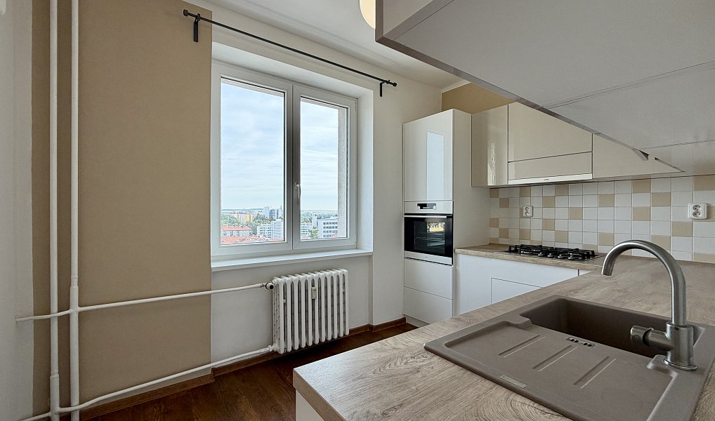 Pronájem bytu 3+1 66 m², Znojmo – náhled fotky 7