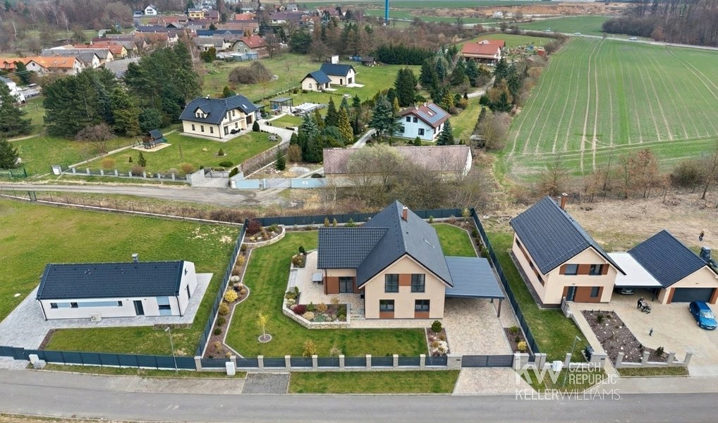 Prodej stavebního pozemku 1 257 m², Obruby – náhled fotky 8
