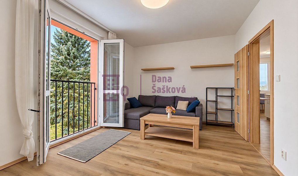 Pronájem bytu 3+1 65 m², Jindřichův Hradec – náhled fotky 2