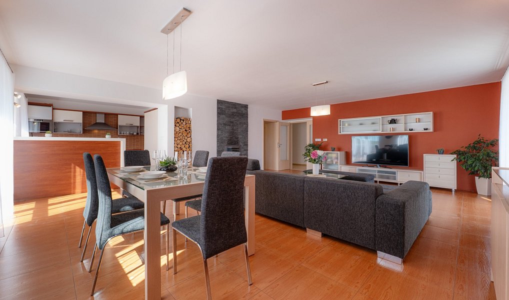 Prodej domu 252 m² s pozemkem 1 198 m², Lísek – náhled fotky 4