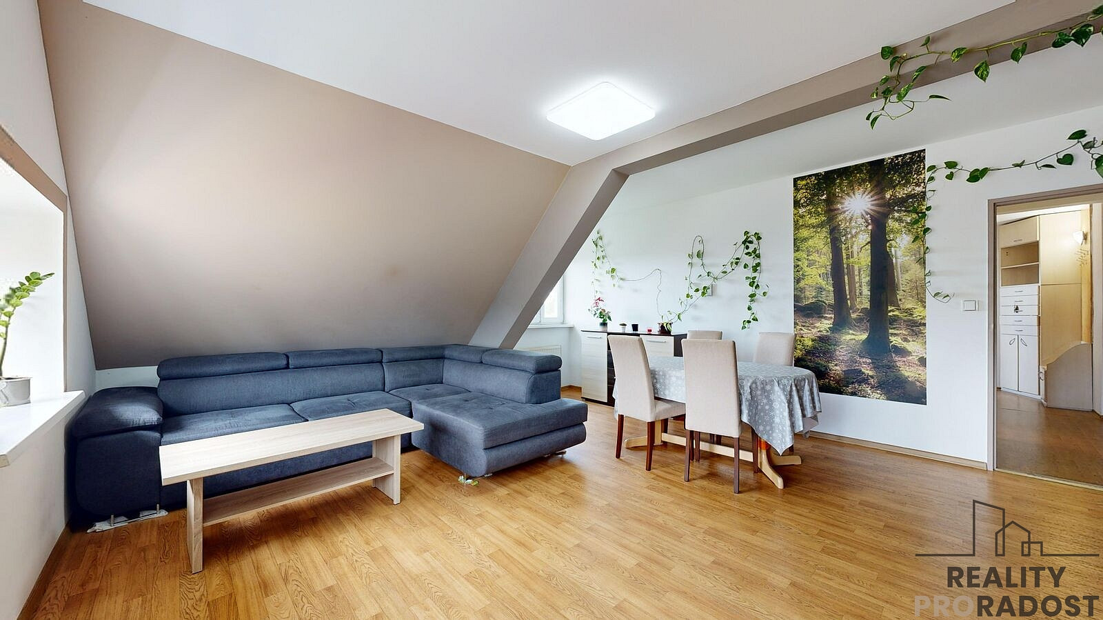 Pronájem bytu 4+1 109 m² — photo 2