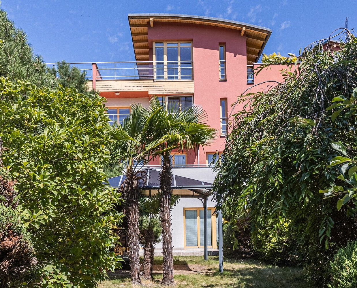Prodej domu 330 m² s pozemkem 531 m²