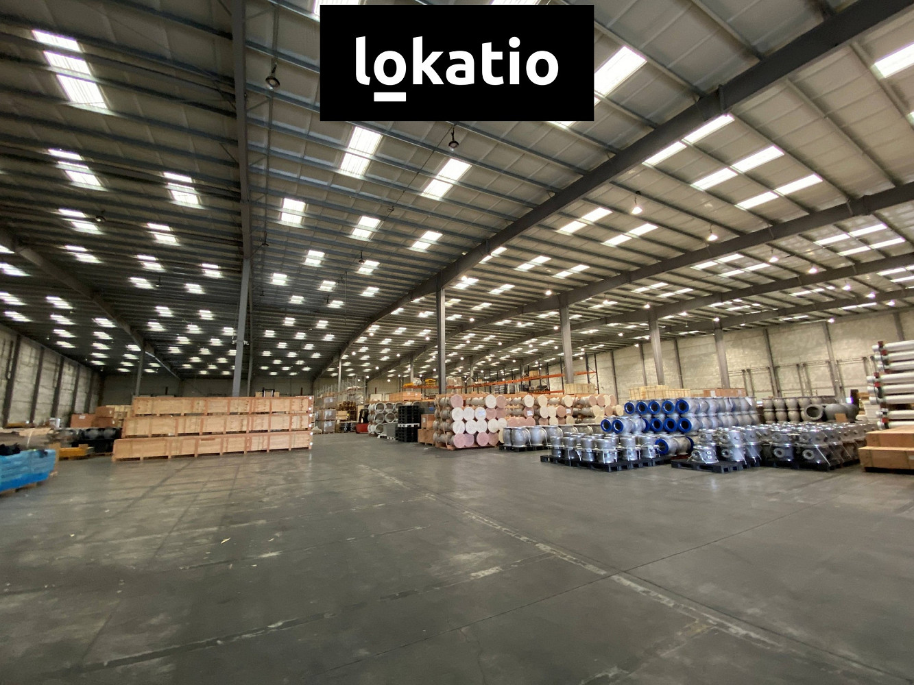 Pronájem skladovacích prostor 1 900 m² – fotografie 2