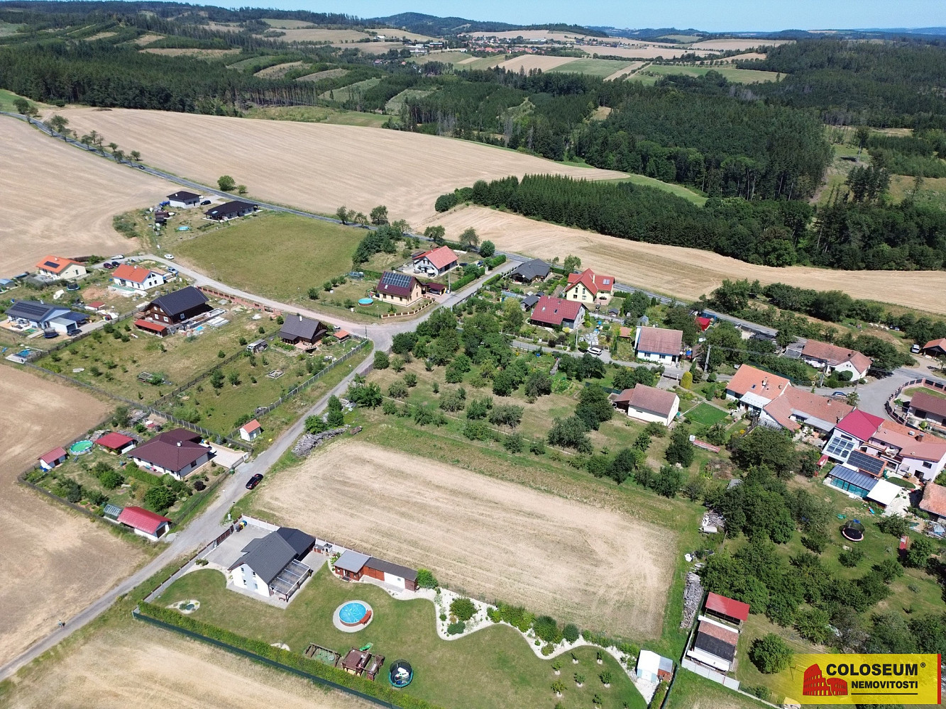 Prodej stavebního pozemku 2 097 m² – fotografie 3