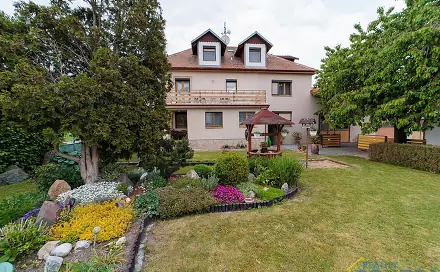 Prodej domu 365 m² s pozemkem 972 m², Klešice - Nákle, okres Chrudim