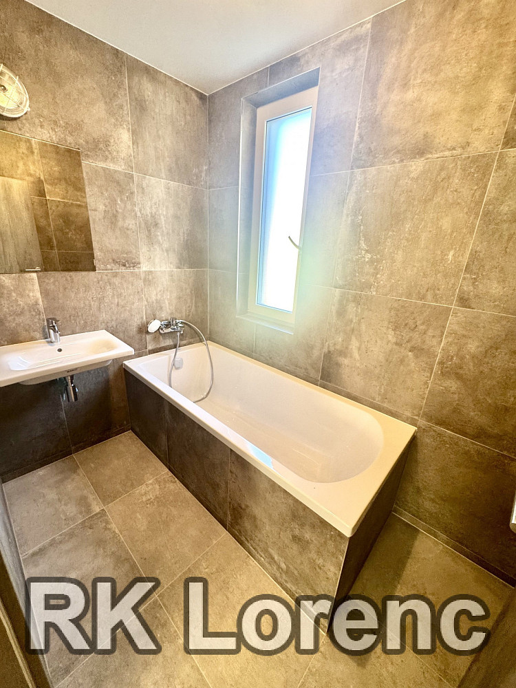 Prodej bytu 3+kk 79 m² – pohled 5