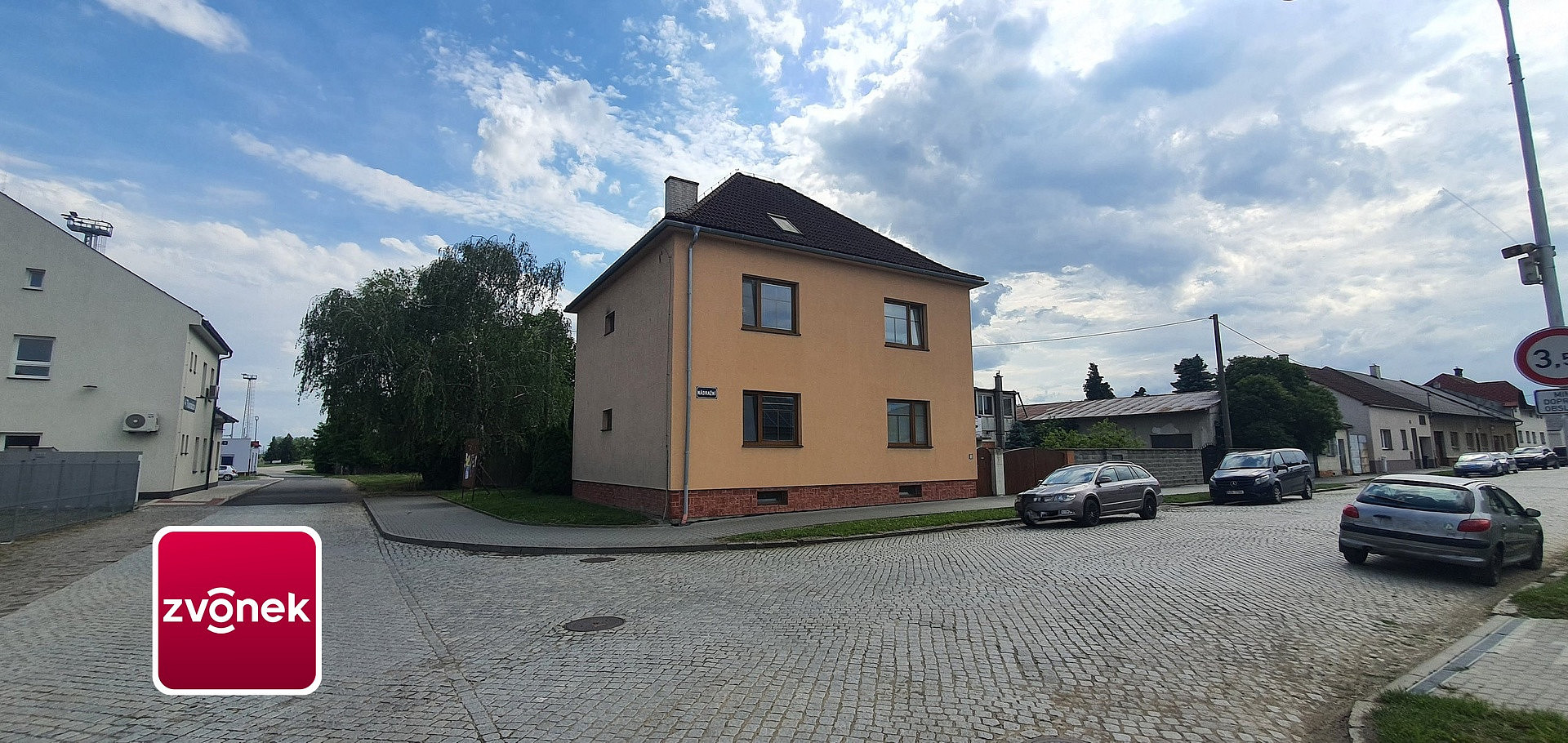 Prodej domu 250 m² s pozemkem 388 m²