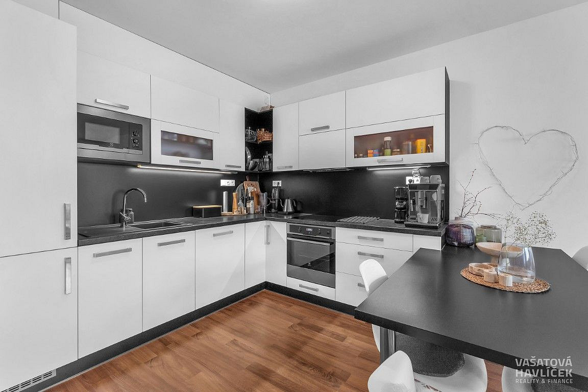 Pronájem bytu 3+kk 77 m²
