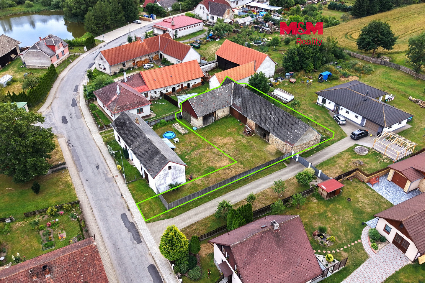Prodej stavebního pozemku 892 m²