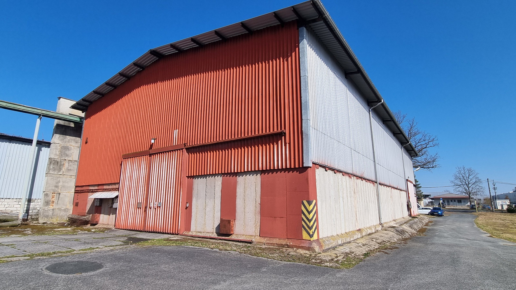 Prodej skladovacích prostor 18 200 m²