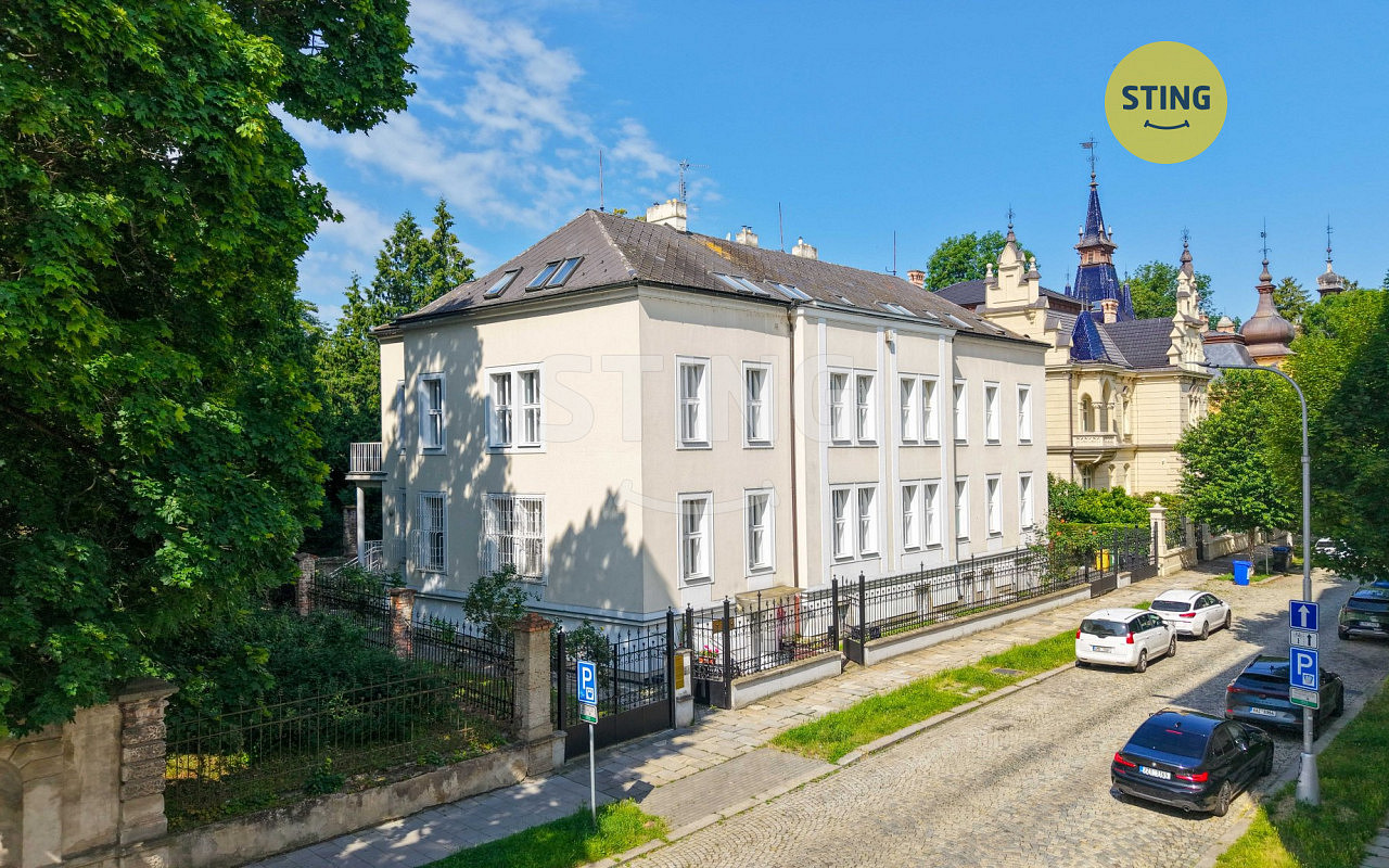 Pronájem kanceláře 315 m²