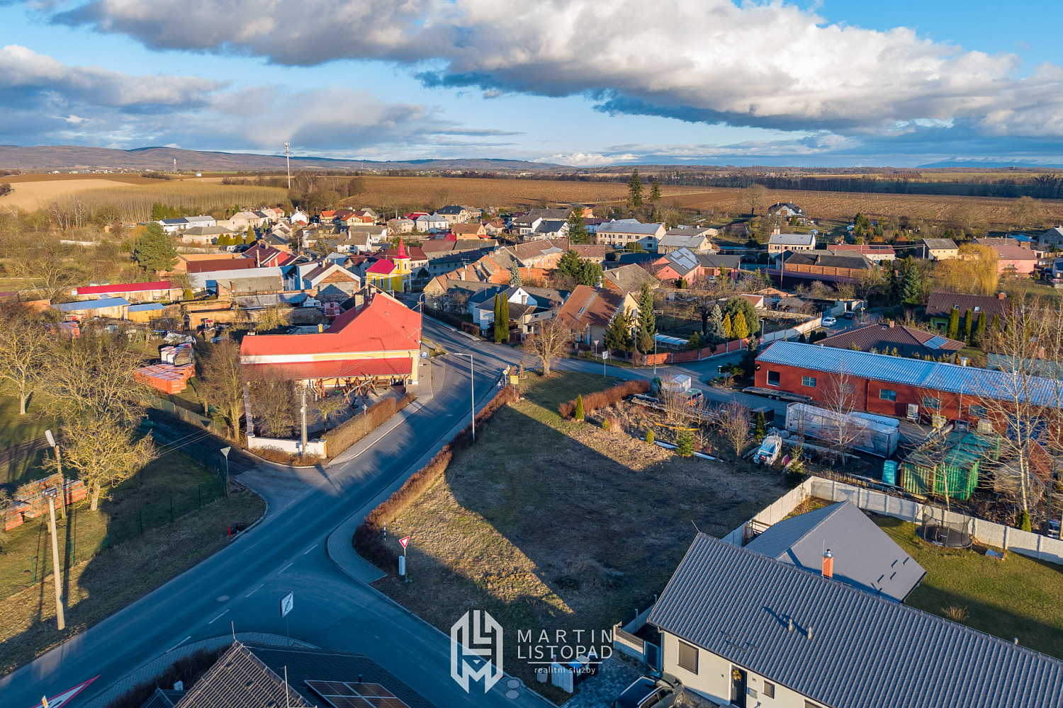 Prodej stavebního pozemku 851 m² – pohled 5
